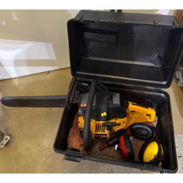 Poulan 262 42cc Chainsaw w/ Oil & Hard Case 