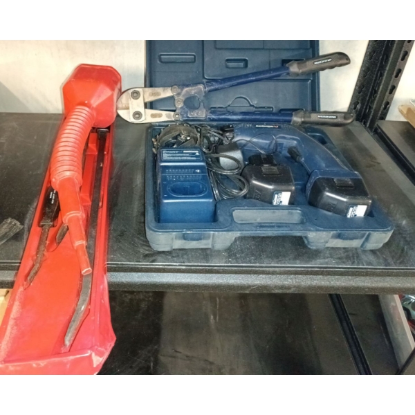 MasterCraft Bolt Cutters + Mastecraft Drill W/Battery & Charger