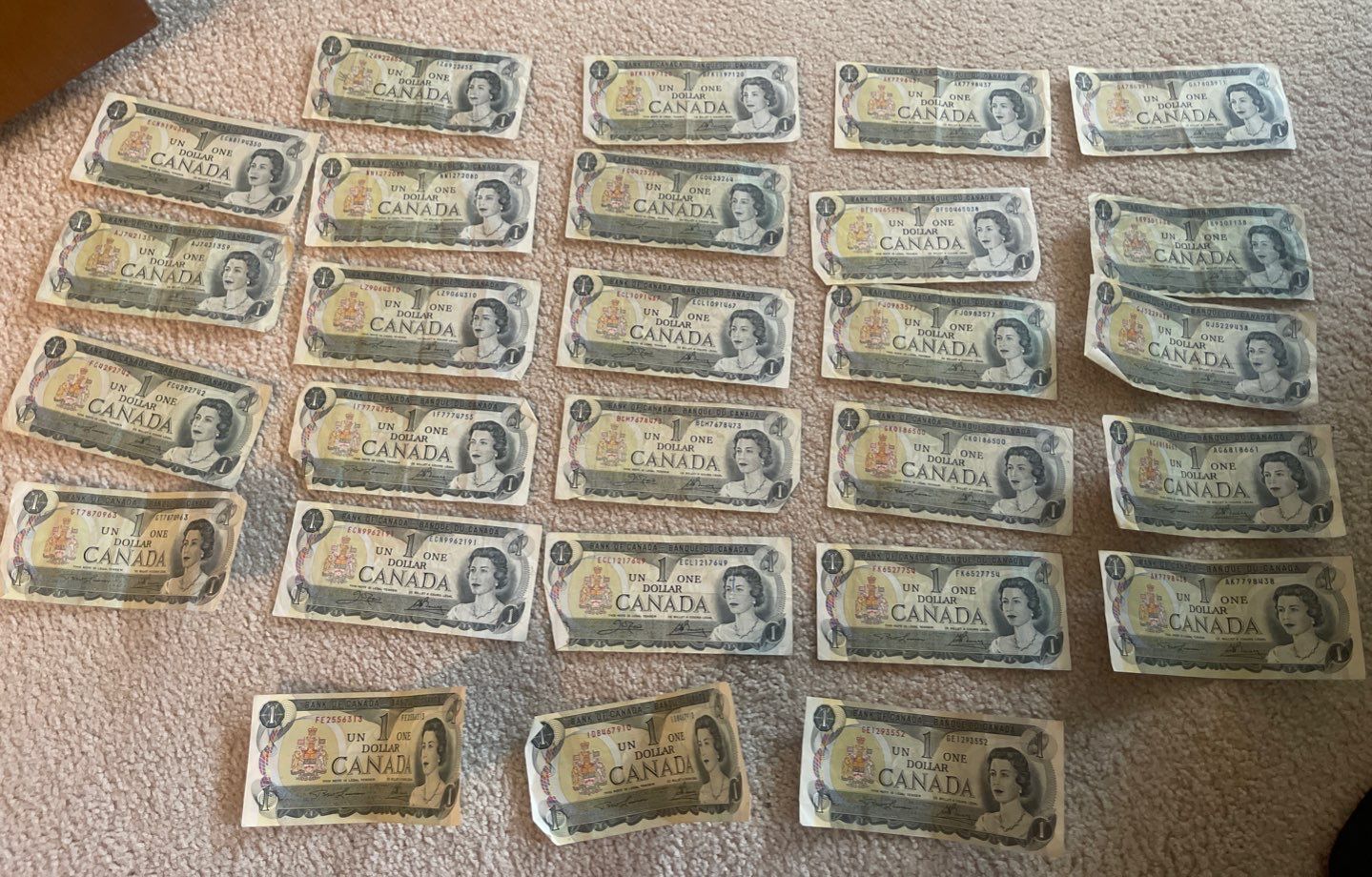 Cadian Notes Circulated Vintage Canadian Banknotes - $1 - Beck Auctions Inc.