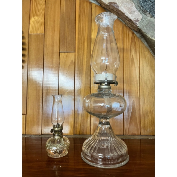 Vintage Eagle Glass Oil Lamp 18”tall and other LAMPLIGHT FARMS MINIATURE OIL LAMP STAR RIBBON RARE 