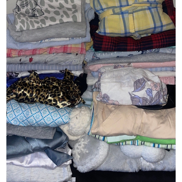 CL4 Winter Cozies - Ladies Size M Casual Wear Pajamas & More