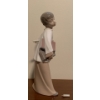 Image 2 : LLADRO Porcelain 'Alter Boy' 9T