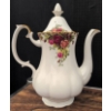 Image 2 : Royal Albert Old Country Roses Tea Set