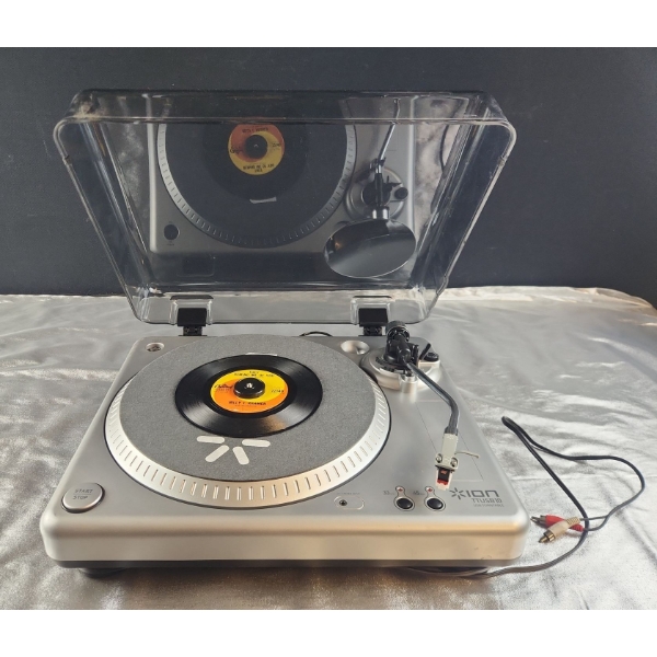 USB Turntable Model ION-TTUSB, 16.5 W, 6.5 T