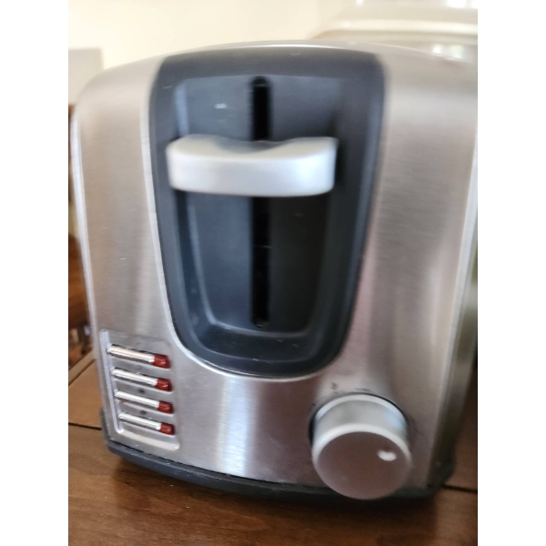 Kitchen Items Featuring Black & Decker Toaster, Cuisinart Scale, and Various Items