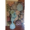 Image 1 : Princess House Decorator Blue Couple Hugging Statue w/ art print