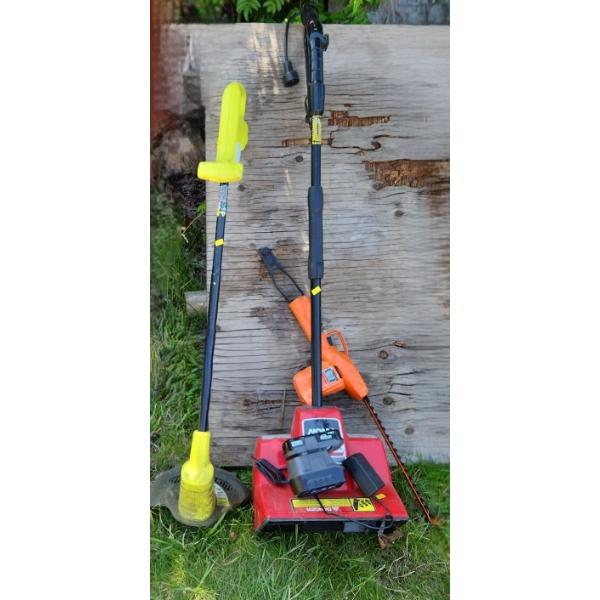 Ryobi Cordless Grass Trimmer w/ Charger P20103, Toro Turbo Shovel 1200, B&D Hedge Trimmer 8114-04 