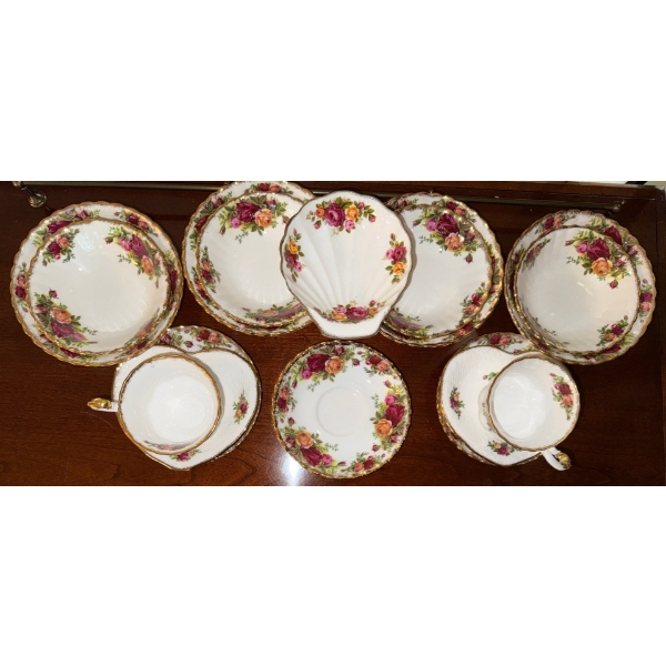 Royal Albert Old Country Roses Dinnerware Collection
