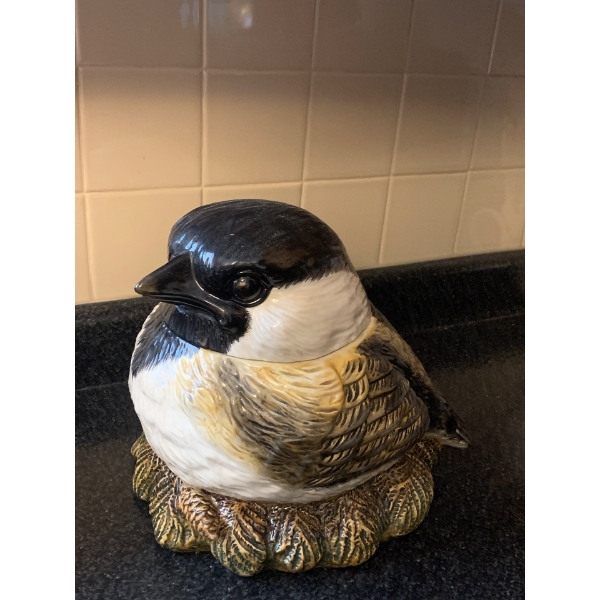 Ceramic Sparrow Cookie 10T Jar w/ Refrigerator Magnet Collection 