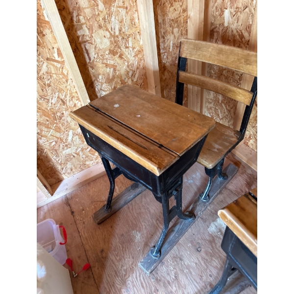 Early 1900 Vintage School House Desk W18" L25" H26"