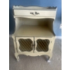 Image 1 : French Provincial End Table w/ Exposed Compartment  20x20x31