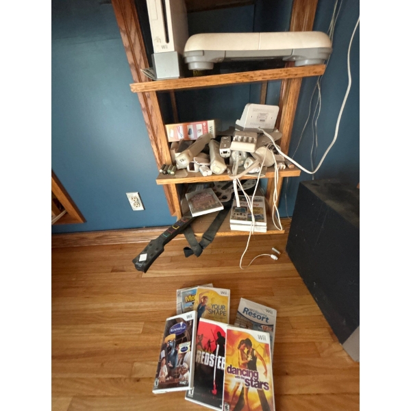  large selection of Nintendo, Wii games and accessories and a collection of DVDs