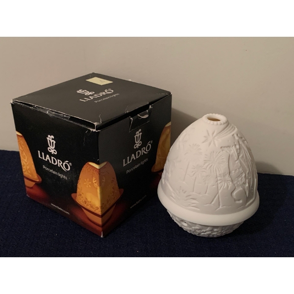 LLADRO Porcelain Light - 5T 