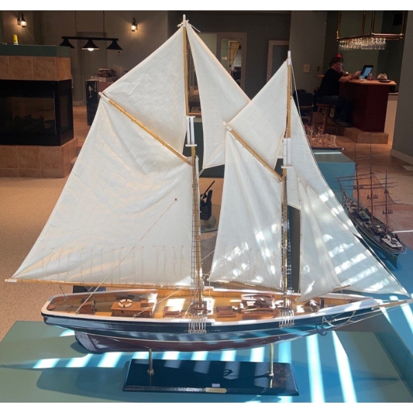 Bluenose Schooner Wood Model 41L x 39T