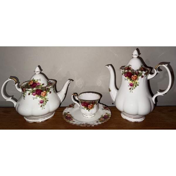 Vintage Royal Albert Old Country Roses Fine Bone China Collection - Tea Pots & More
