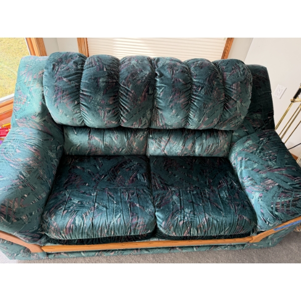 Vintage 1990 green Floral Love seat with wood base trim