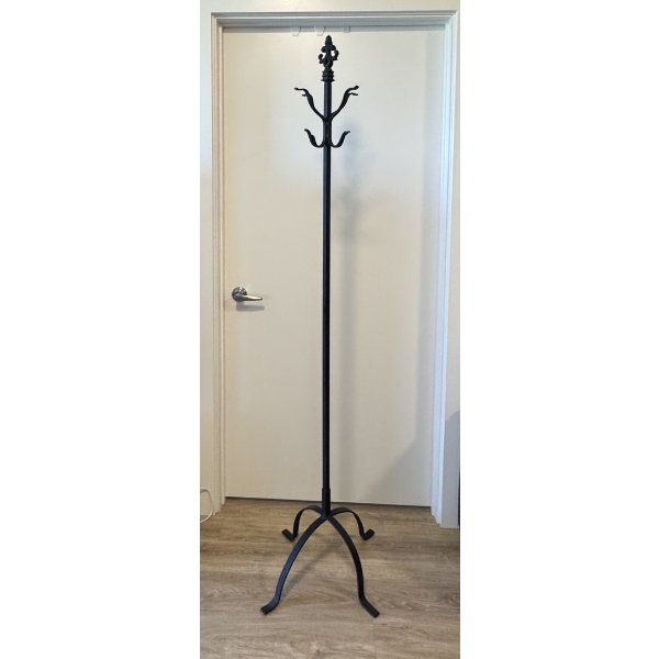 Black Metal Coat Rack 75H