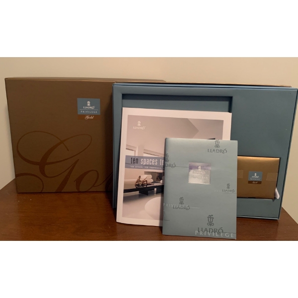LLADRO Privilege Gold Box - Booklets, Porcelain Lovely Trinket Box 