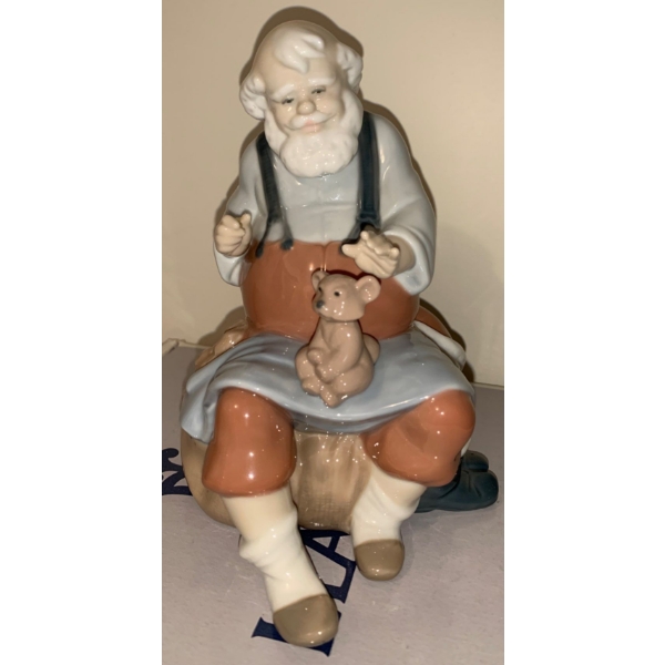 Lladro Porcelain Santa Figurine 7T 2000 ZR321 