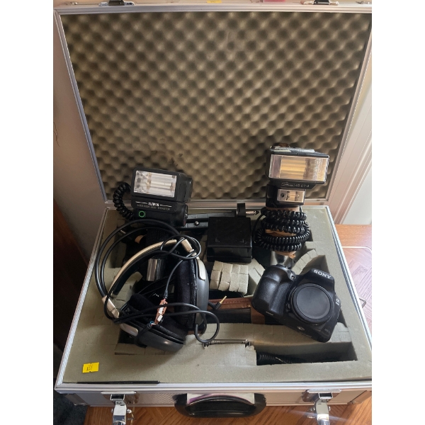 SONY Exmor 3000 20.1 Mega Pixels - Sun Pack Auto Zoom 3600 Thrystor & More
