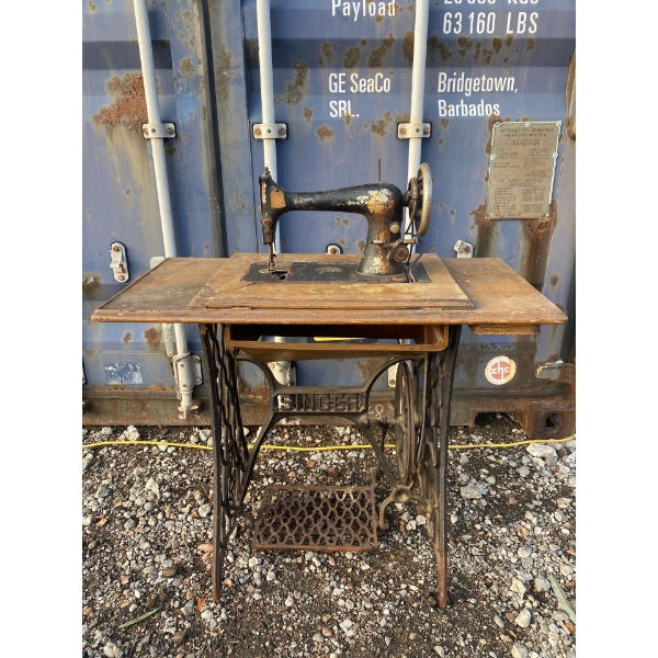 Singer Sewing Machine