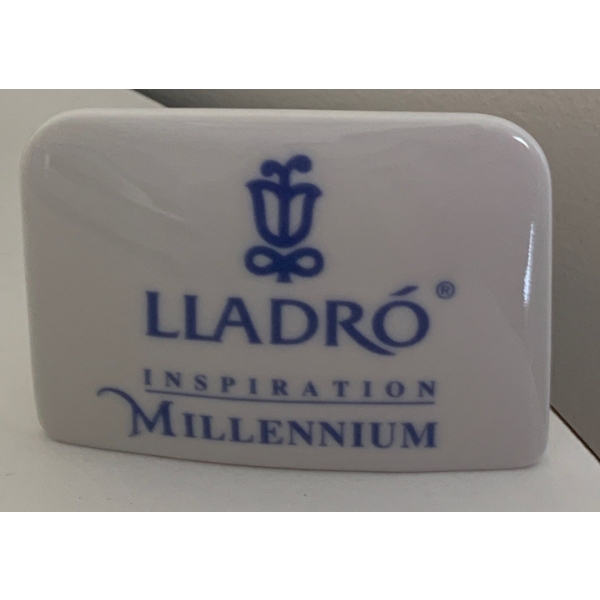 LLADRO Porcelain Inspiration Millennium - 4L