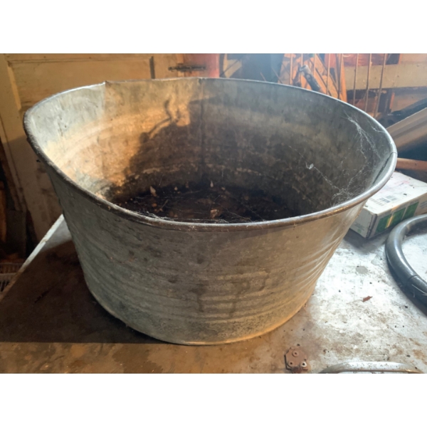 Antique Galvanized Basin