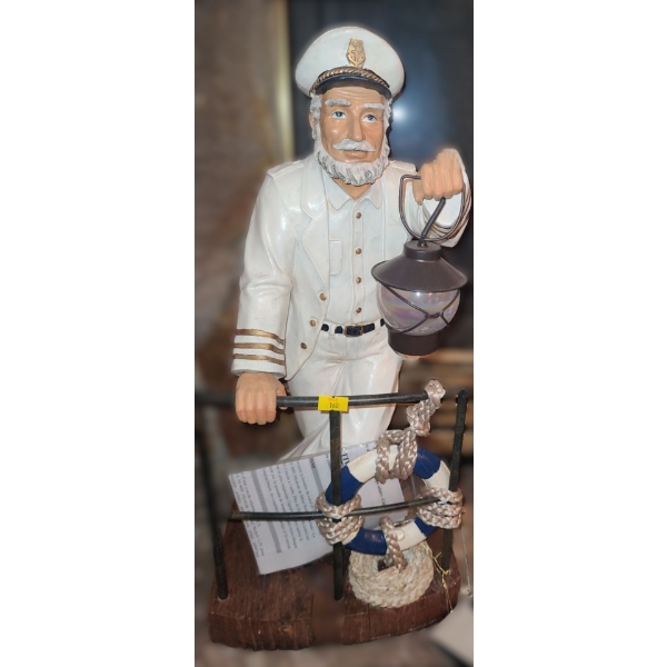 Outdoor Resin Captain Solar Light 9 W, 8 D, 20 T  (New)