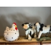 Image 1 : chicken, cookie jar, and two cows