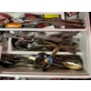 Image 6 : Large collection of knives, sharpeners, and other cutlery
Hard-shell seafood breakers