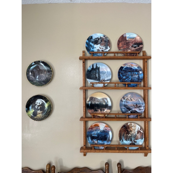  Collector plates with oak with wall mounted holder