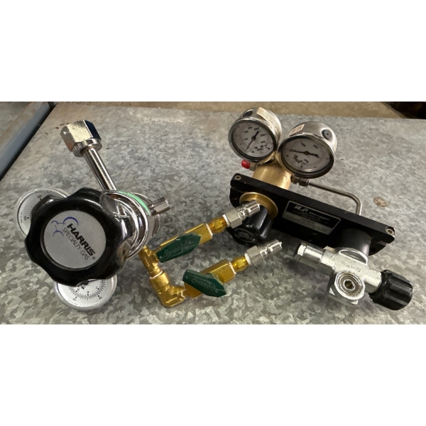 Harris Specialty Gas Regulator to Lower Usable Pressure/Flowmeter
