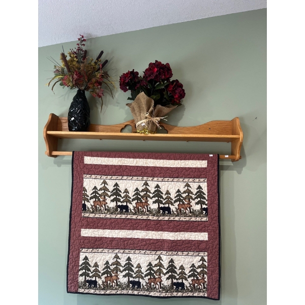 Pine Quilt Holder With lovely Quilt & Flower Vase 