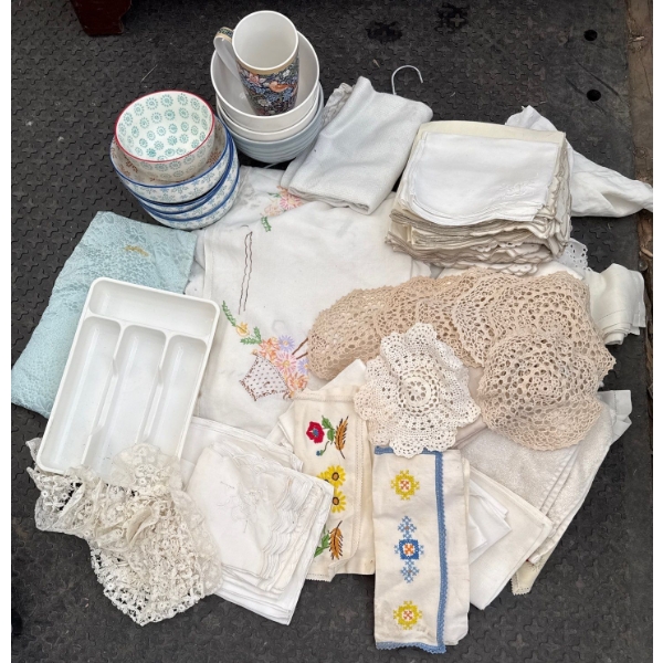 Assorted Linens & Washable Napkins w/Bowls & Cup