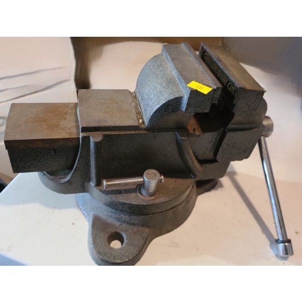 4" Bench Vice (Uninstalled)