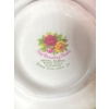 Image 3 : Lot: Green Glassware and Royal Albert 'Old Country Roses' Bone China