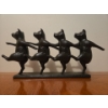 Image 2 : Cast  Iron Marching Pigs - 15W, 7T 
