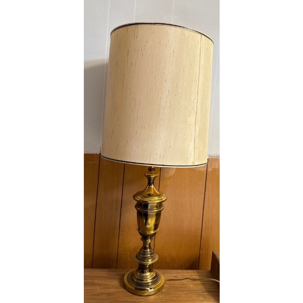 Brass Base Lamp - 33.5T 