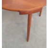 Image 3 : Danish Teak Round Dining Table w/ Modern Styling  41.5" Diameter Top, 29 