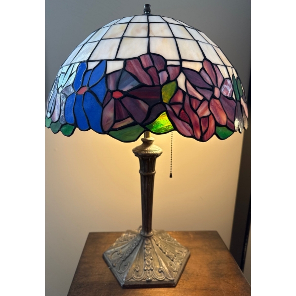 Gorgeous Tiffany Style Table Lamp 24T