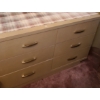 Image 2 : 6 Drawer Dresser 48 w, 17 d, 32 h and Mirror 38 x 30.5