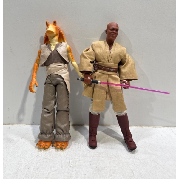 Jarjar Binks and Mace Windeu Star Wars Action Figures