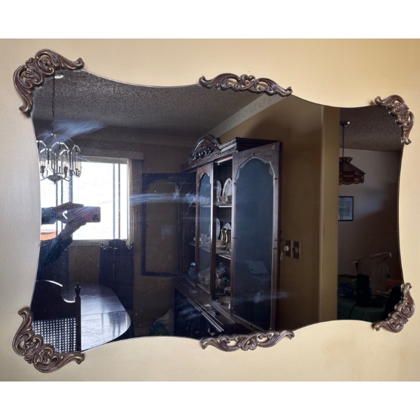 Gorgeous Vintage Mirror - 49W, 33T 