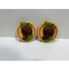 Image 1 : Chalk Fruit, Pair of Grapes