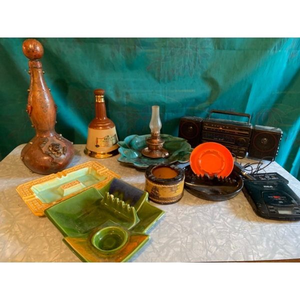 Vintage Man Cave lot featuring Decanter, whiskey bottle, MCM ashtrays, radio and discman 