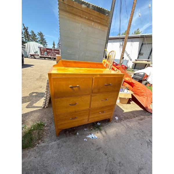 Dresser 6 drawer with mirror