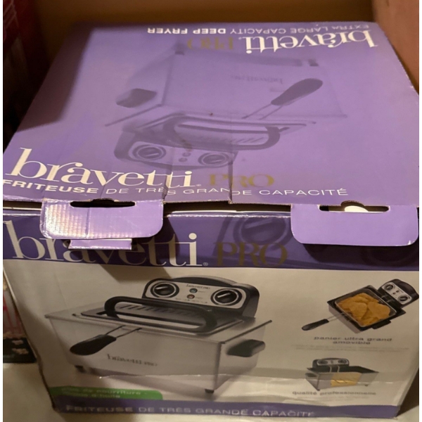 NEW In Box Bravetti Pro Deep Fryer,  Model No. F14008A 