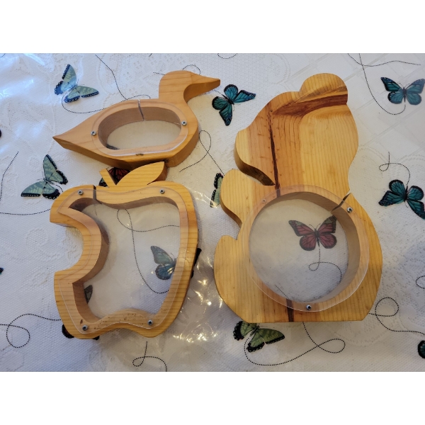 Wooden Animal Shaped Piggy Banks (3)