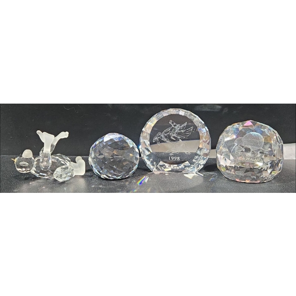 Crystal Monkey 2"T + 3 Various Crystal Decor Pieces 1" & 2" Tall