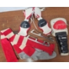 Image 3 : Hockey Gear Set with Gloves, Shin Guard, Socks, and Blade Holders